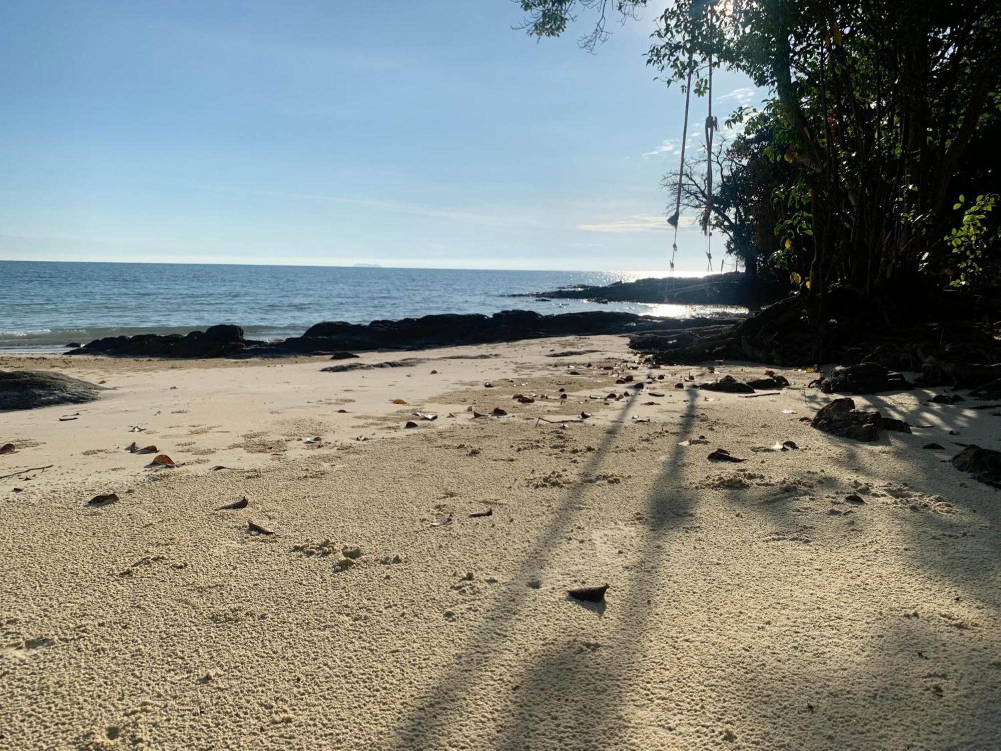 ลุงดำฮัทบีช Hotel Koh Samet Bagian luar foto