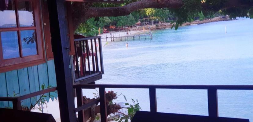 ลุงดำฮัทบีช Hotel Koh Samet Bagian luar foto