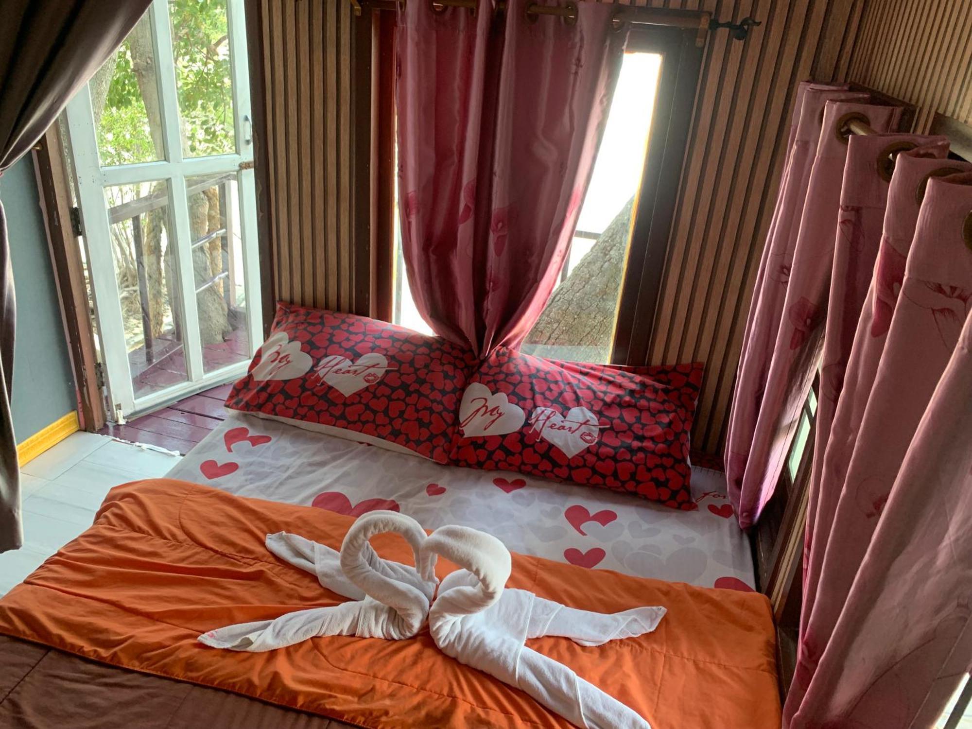 ลุงดำฮัทบีช Hotel Koh Samet Bagian luar foto