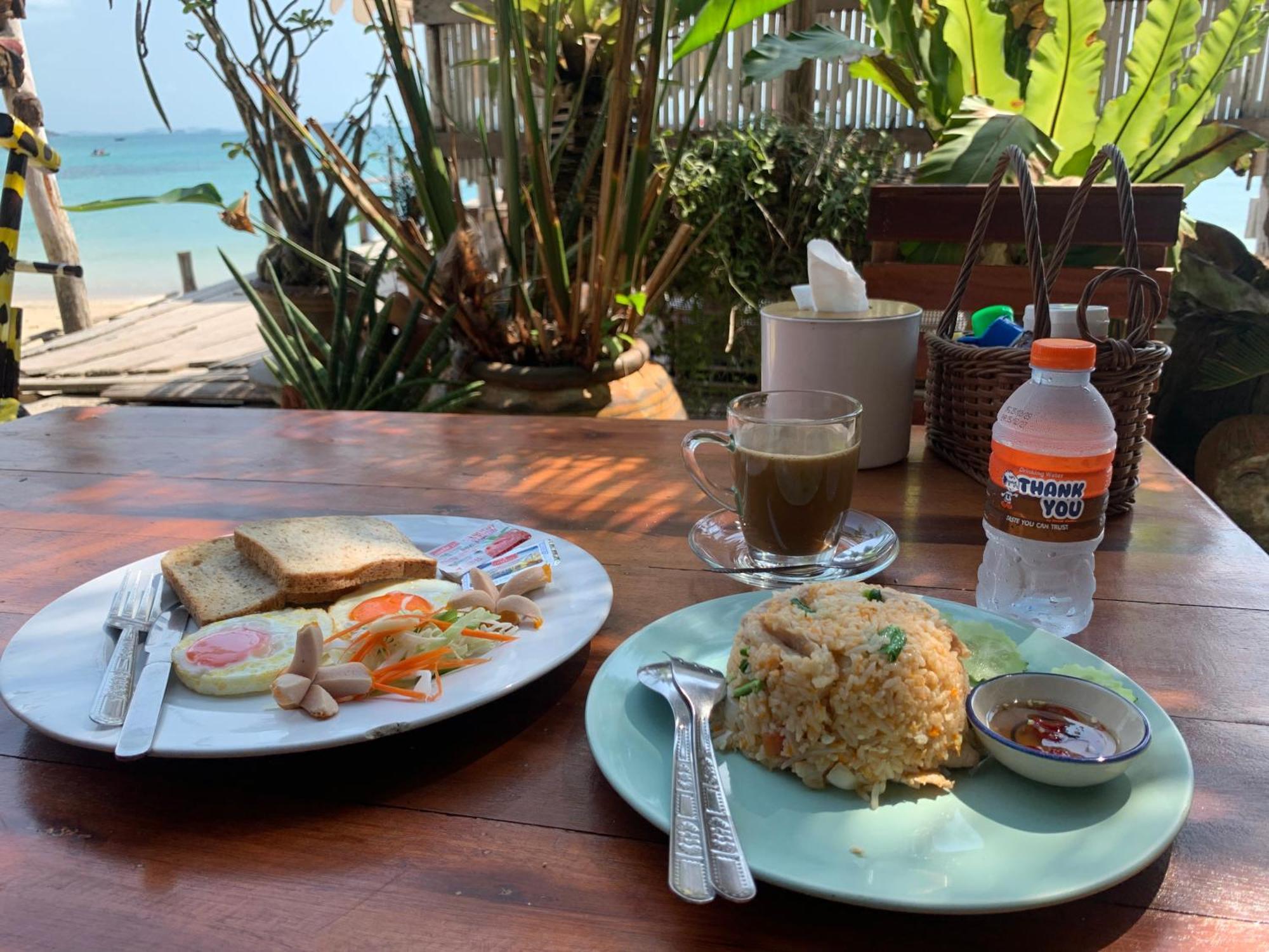 ลุงดำฮัทบีช Hotel Koh Samet Bagian luar foto